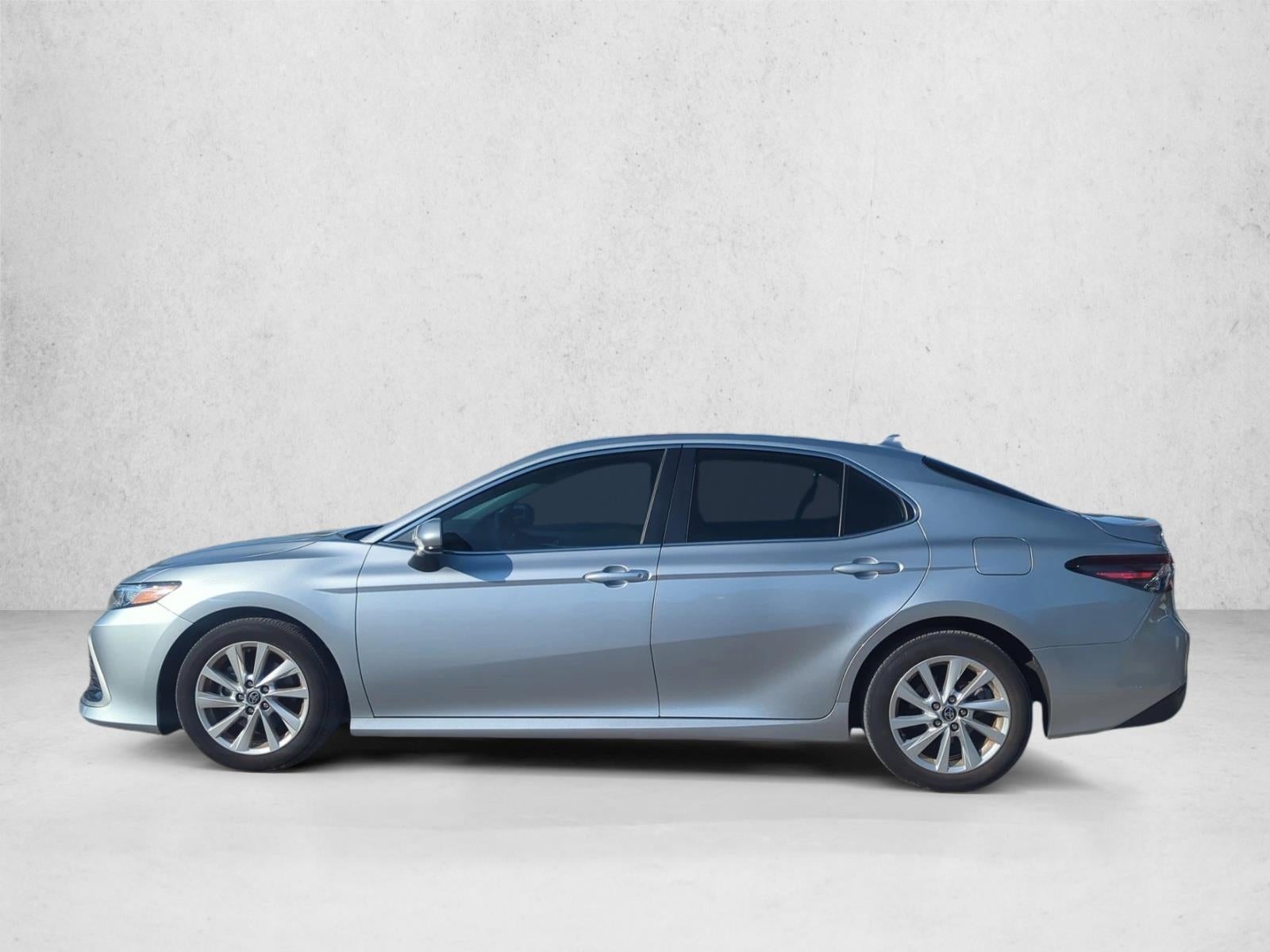 2023 Toyota Camry LE Auto (SE)