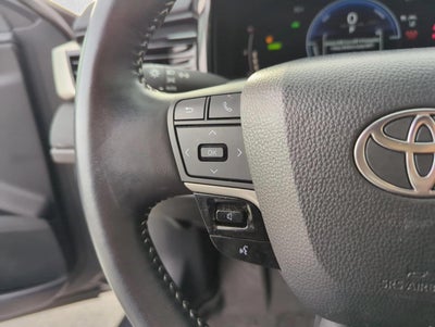 2025 Toyota Camry SE (Natl)