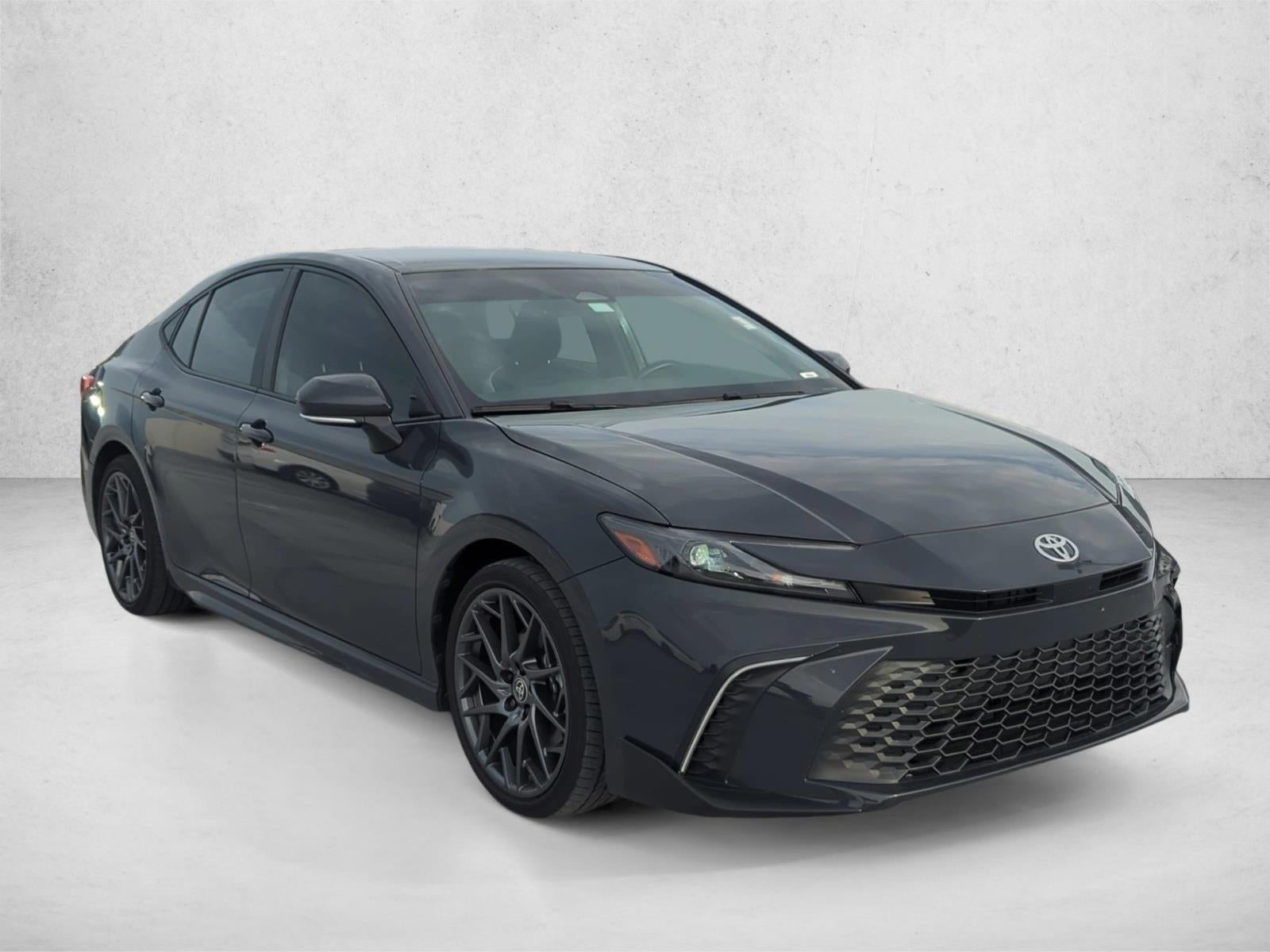 2025 Toyota Camry SE (Natl)