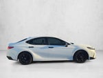 2025 Toyota Camry SE (Natl)