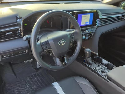 2025 Toyota Camry SE (Natl)