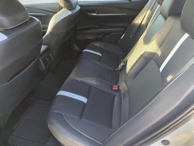 2025 Toyota Camry SE (SE)