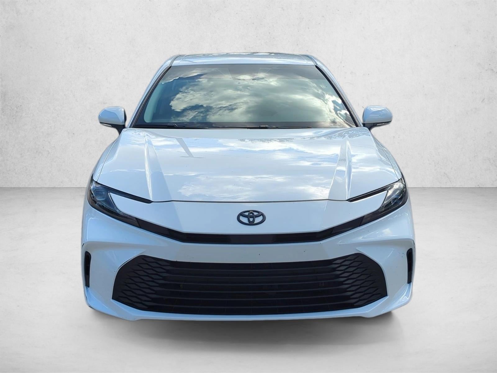 2025 Toyota Camry LE (SE)