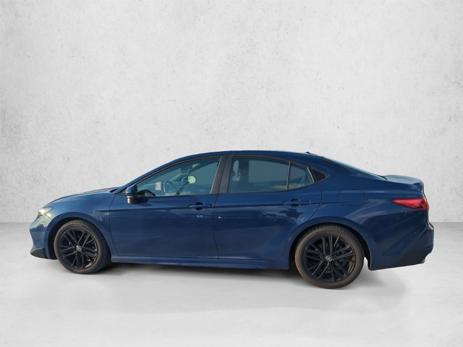 2025 Toyota Camry SE (Natl)