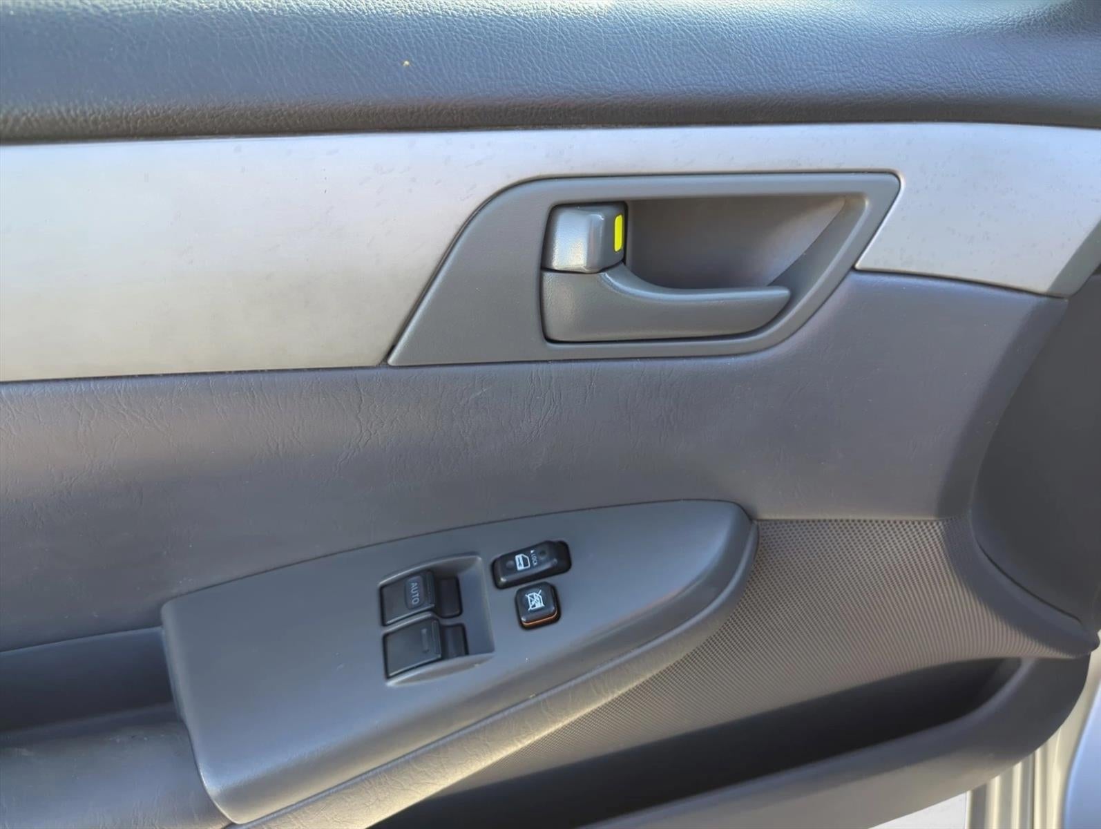 2007 Toyota Camry Solara 2dr Conv V6 Auto SE (Natl)