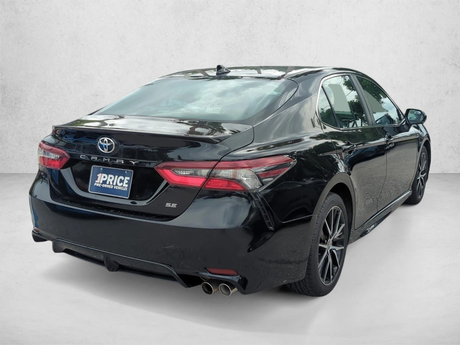2023 Toyota Camry SE Auto (SE)
