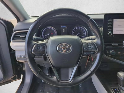 2022 Toyota Camry SE Auto (SE)