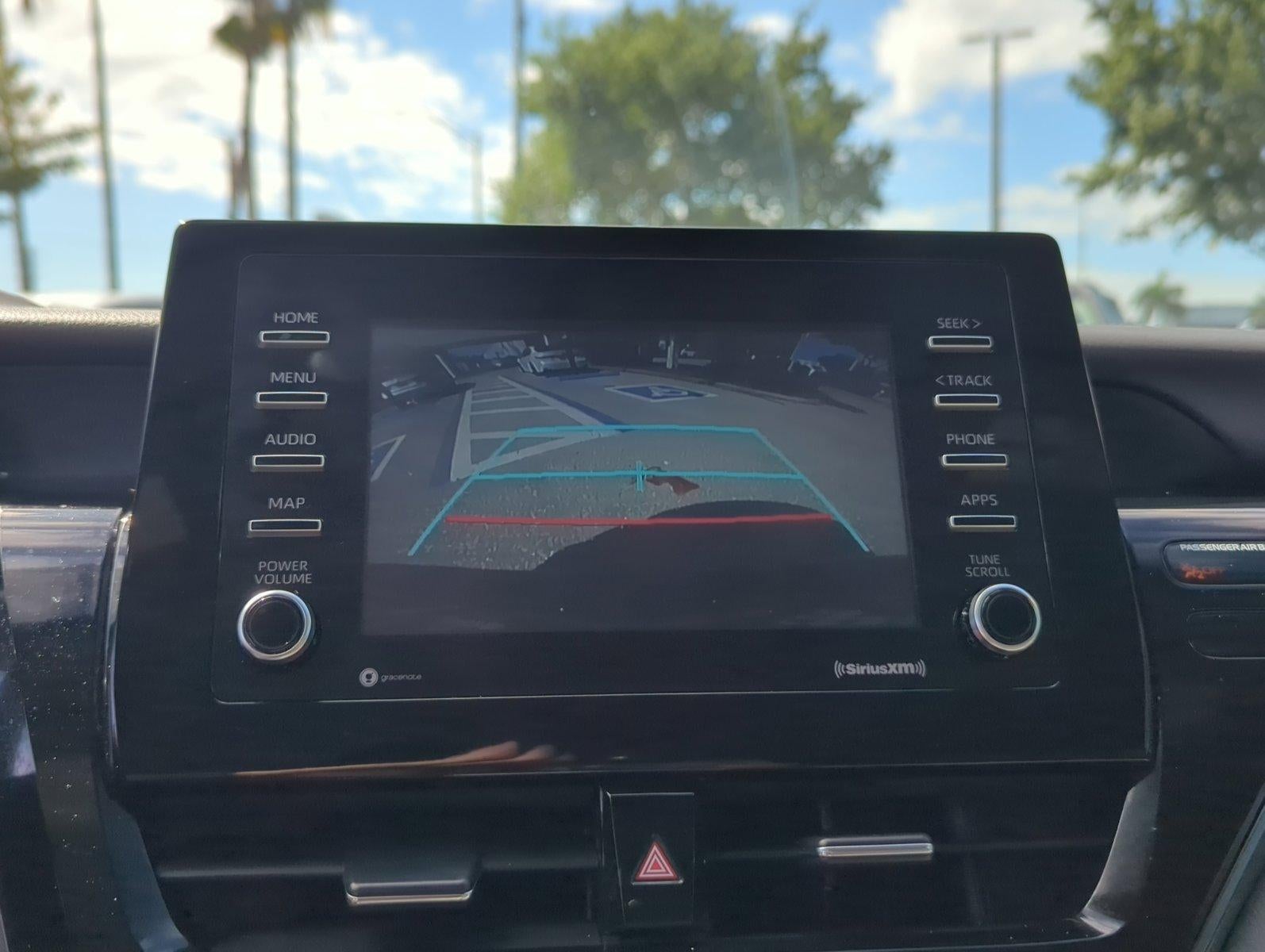 2022 Toyota Camry SE Auto (SE)