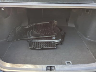 2022 Toyota Camry SE Auto (SE)