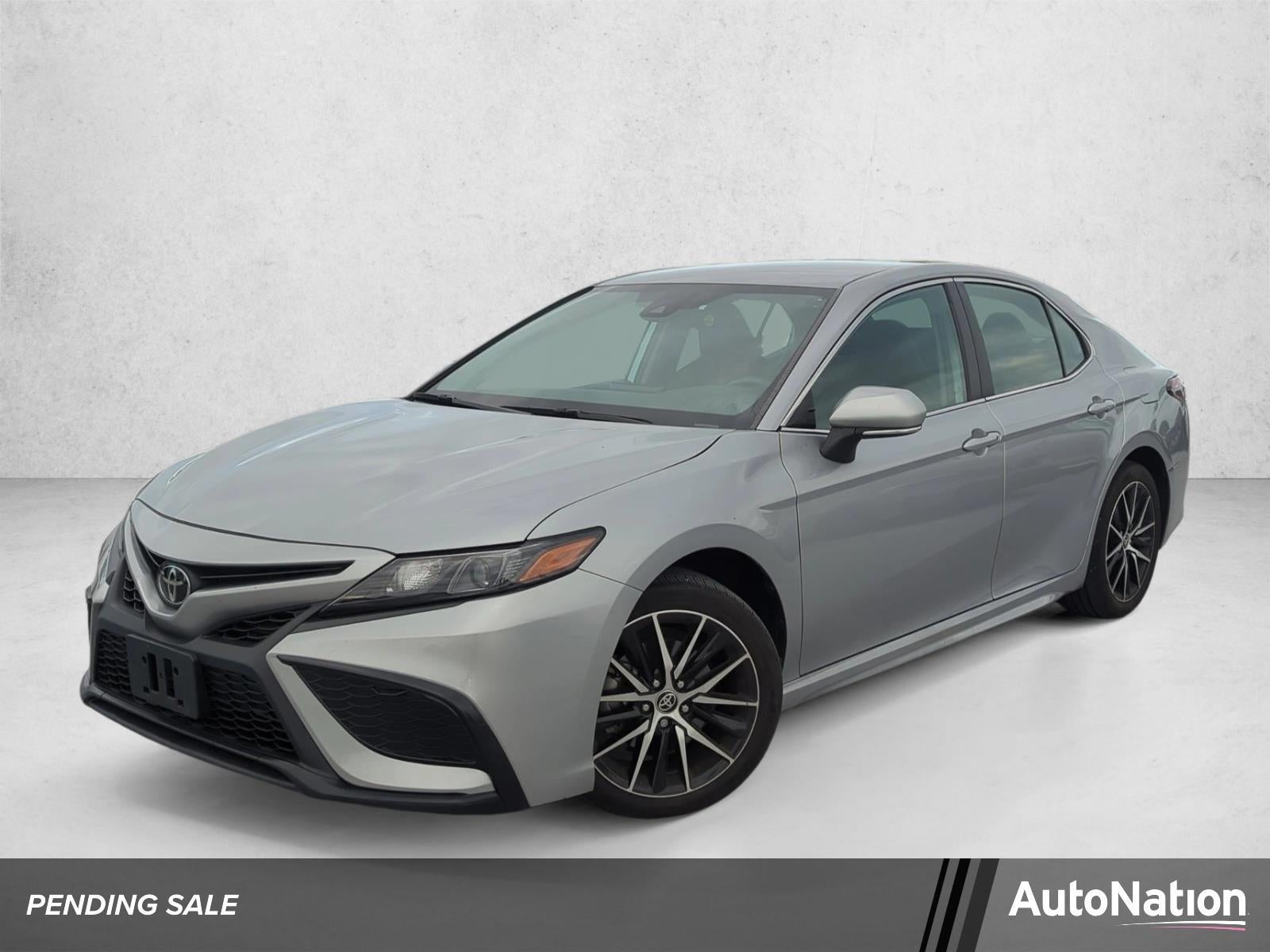 2023 Toyota Camry SE Auto (SE)