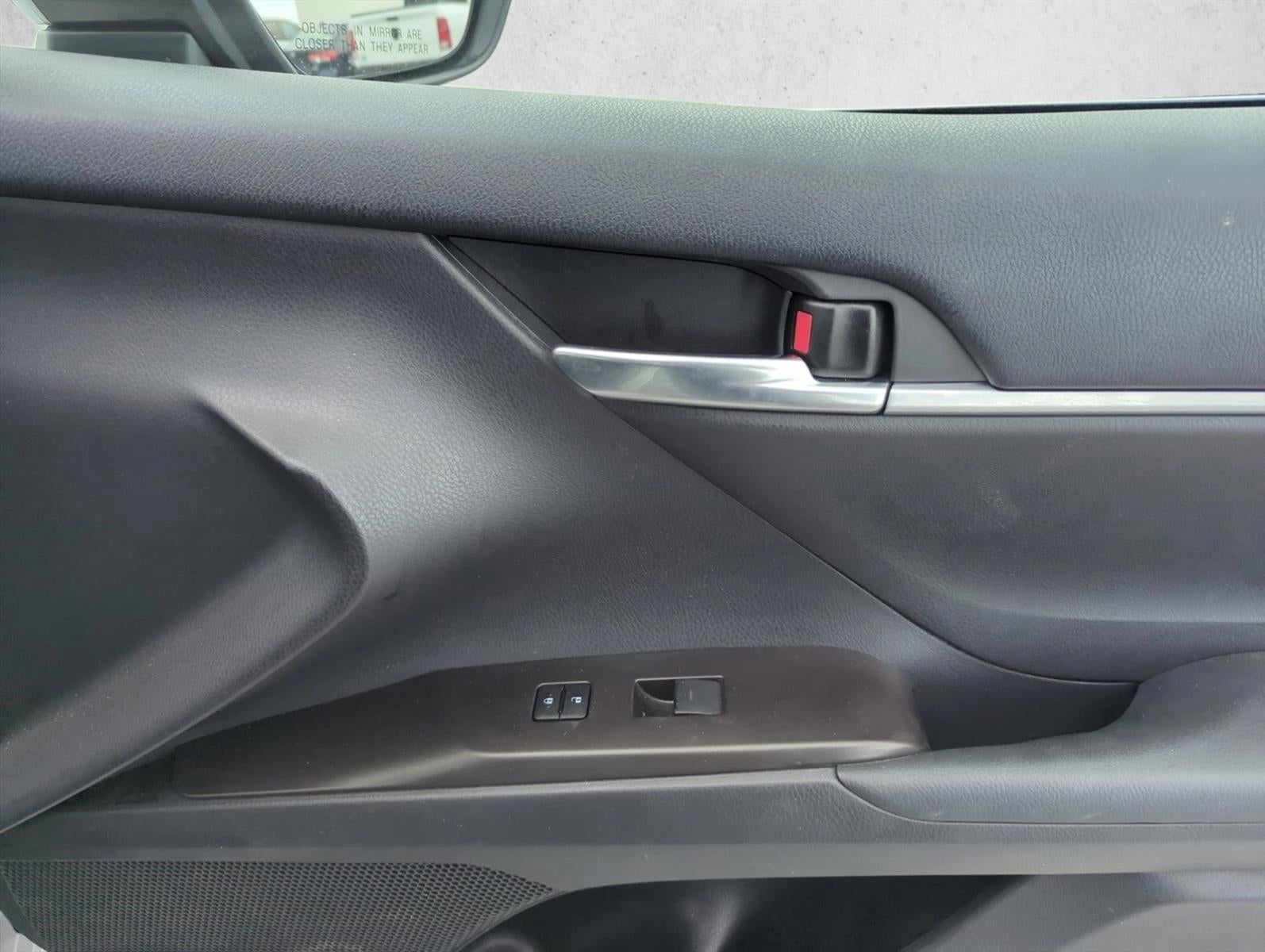2023 Toyota Camry SE Auto (SE)