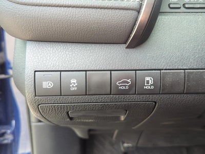 2023 Toyota Camry SE Auto (SE)