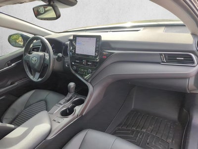 2024 Toyota Camry SE Auto (SE)