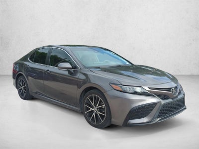 2024 Toyota Camry SE Auto (SE)