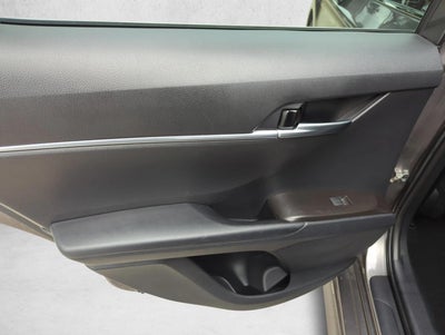 2024 Toyota Camry SE Auto (SE)