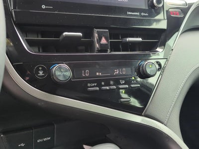 2024 Toyota Camry SE Auto (SE)