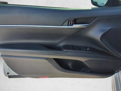 2023 Toyota Camry SE Auto (SE)