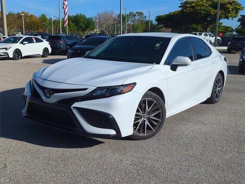 2024 Toyota Camry SE Auto (SE)