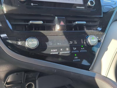 2024 Toyota Camry SE Auto (SE)