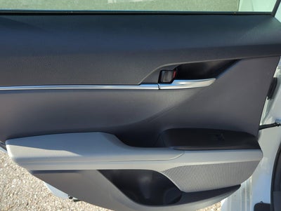 2024 Toyota Camry SE Auto (SE)