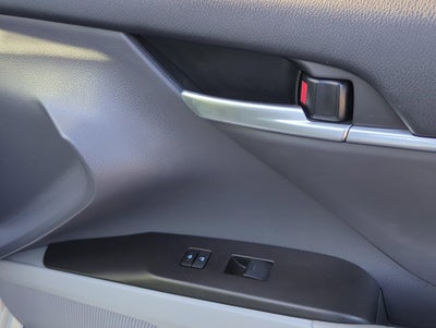 2024 Toyota Camry SE Auto (SE)