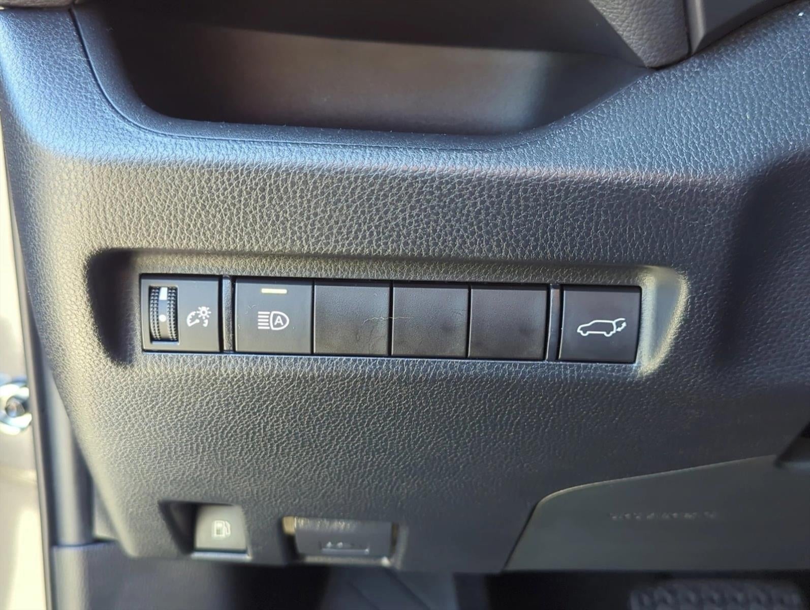 2022 Toyota RAV4 Hybrid XLE Premium AWD (Natl)