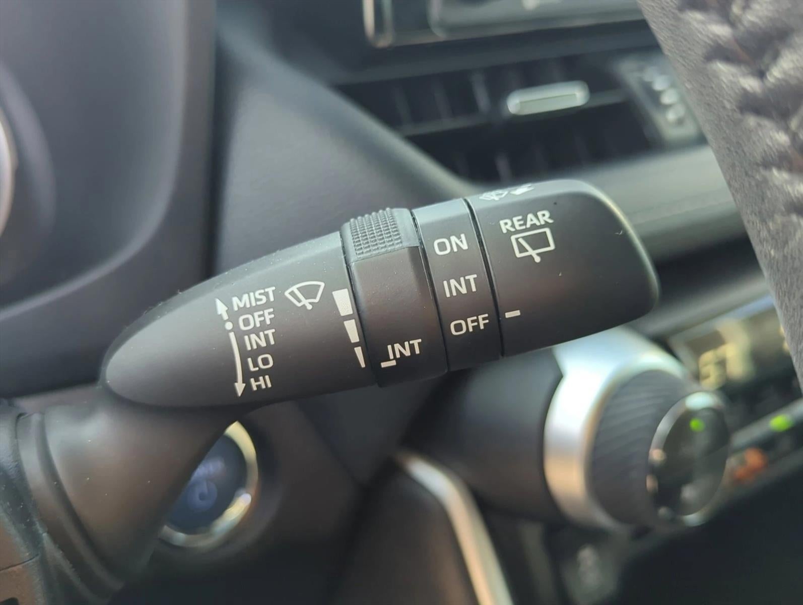 2022 Toyota RAV4 Hybrid XLE Premium AWD (Natl)