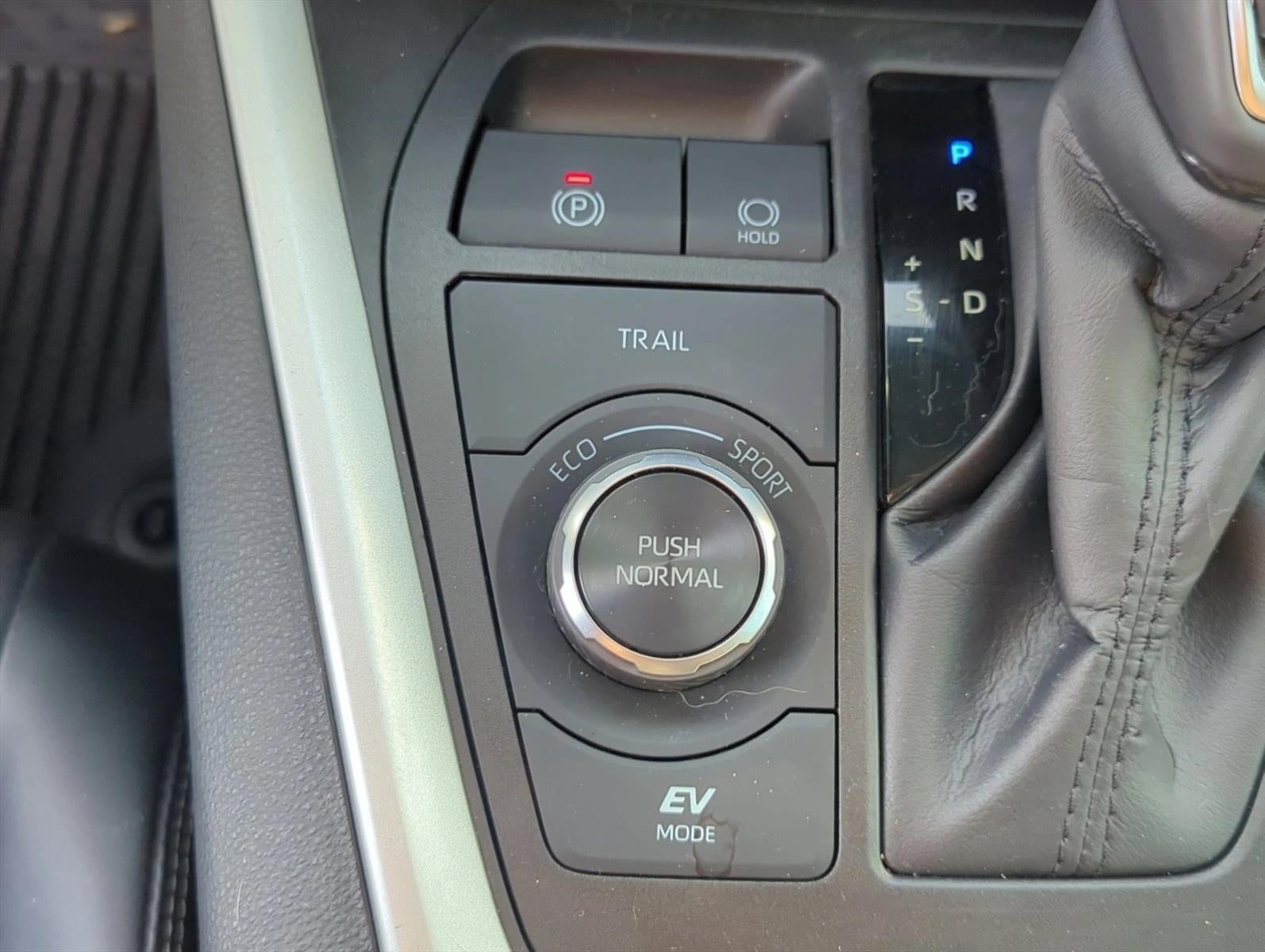 2022 Toyota RAV4 Hybrid XLE Premium AWD (Natl)