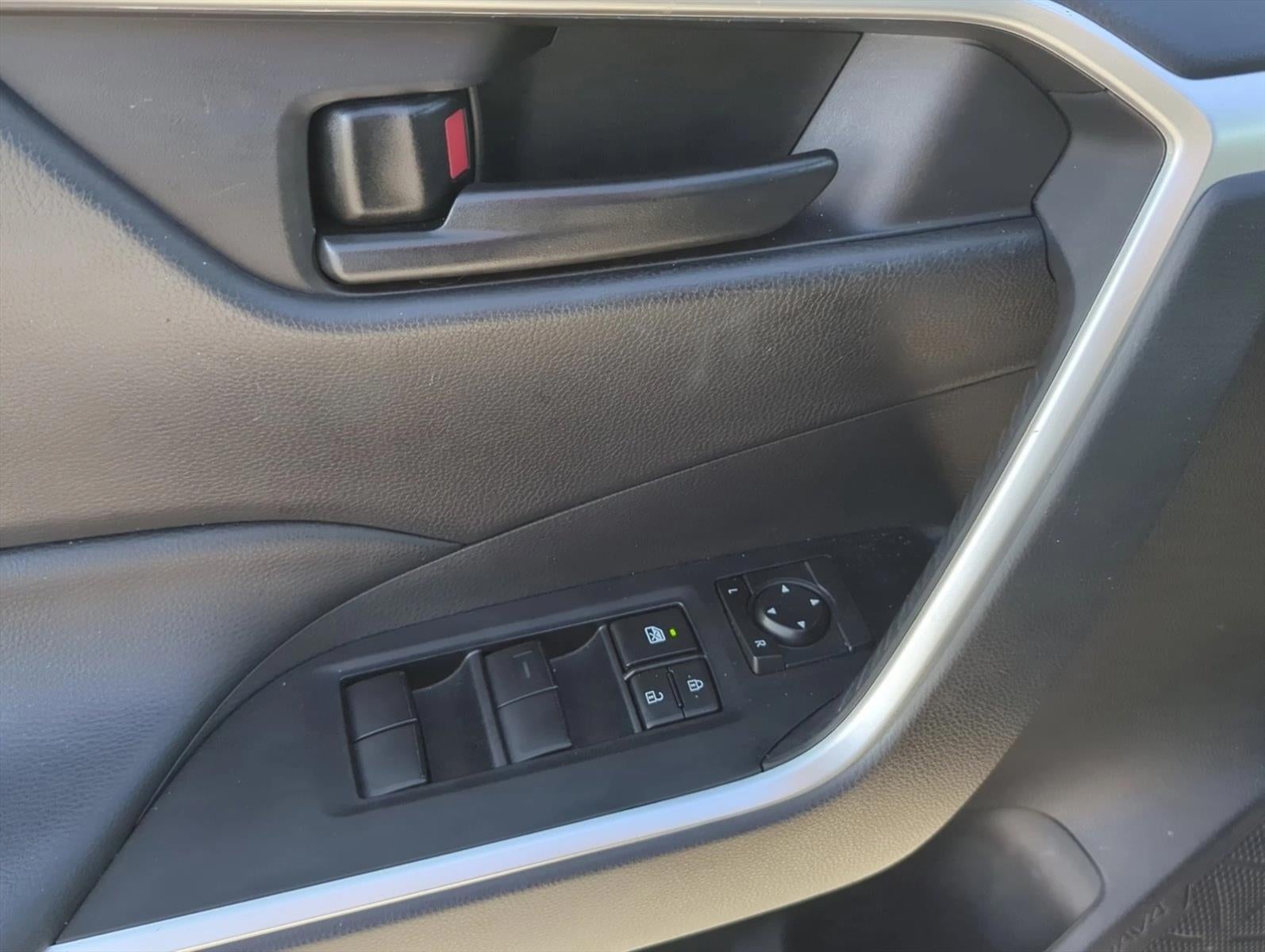 2023 Toyota RAV4 Hybrid LE AWD (Natl)