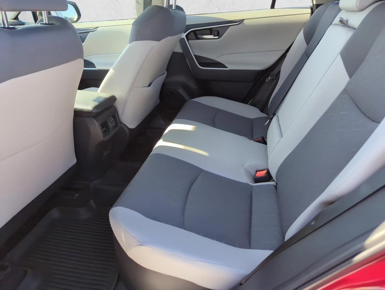 2024 Toyota RAV4 Hybrid XLE AWD (Natl)