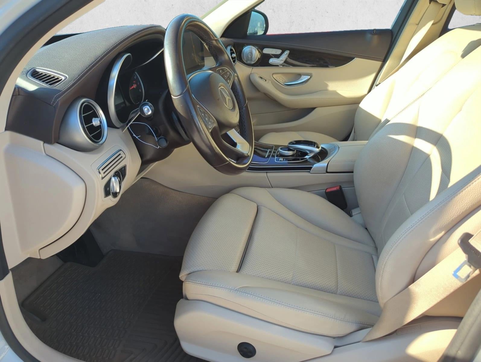 2016 Mercedes-Benz C-Class C 300 4MATIC® Luxury Sedan