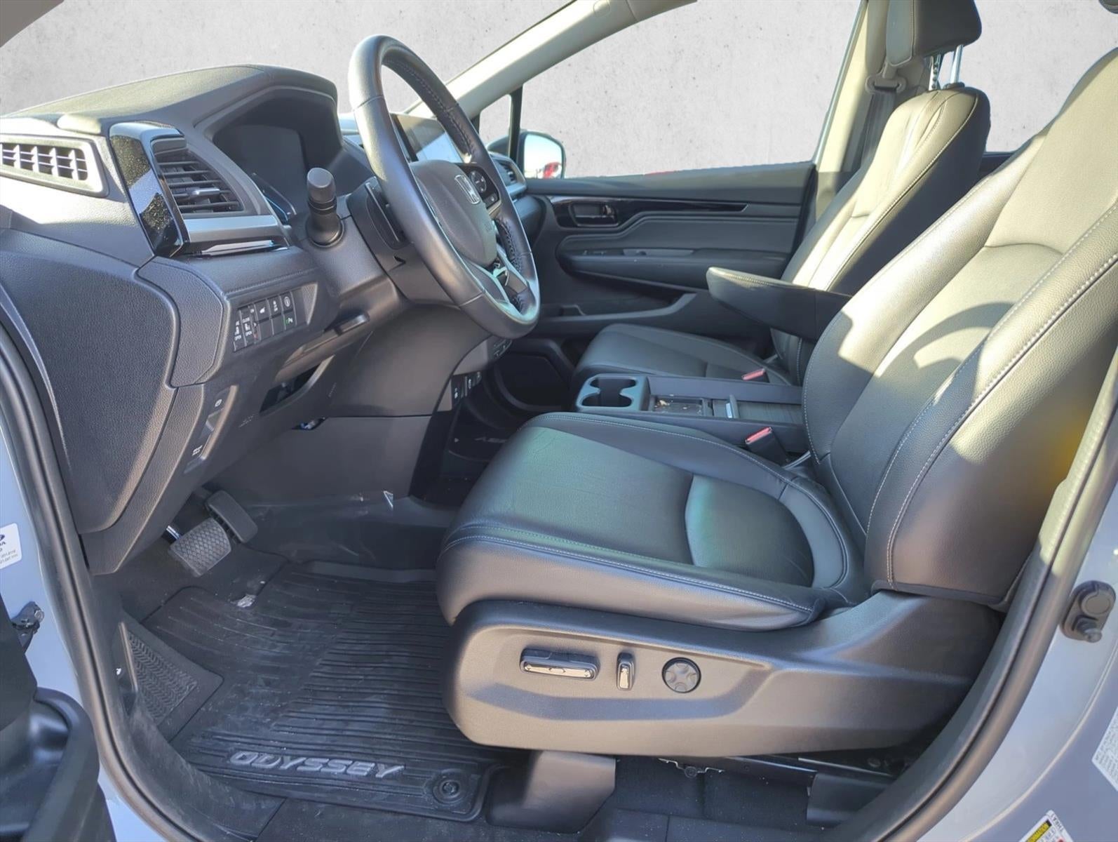 2024 Honda Odyssey Touring Auto