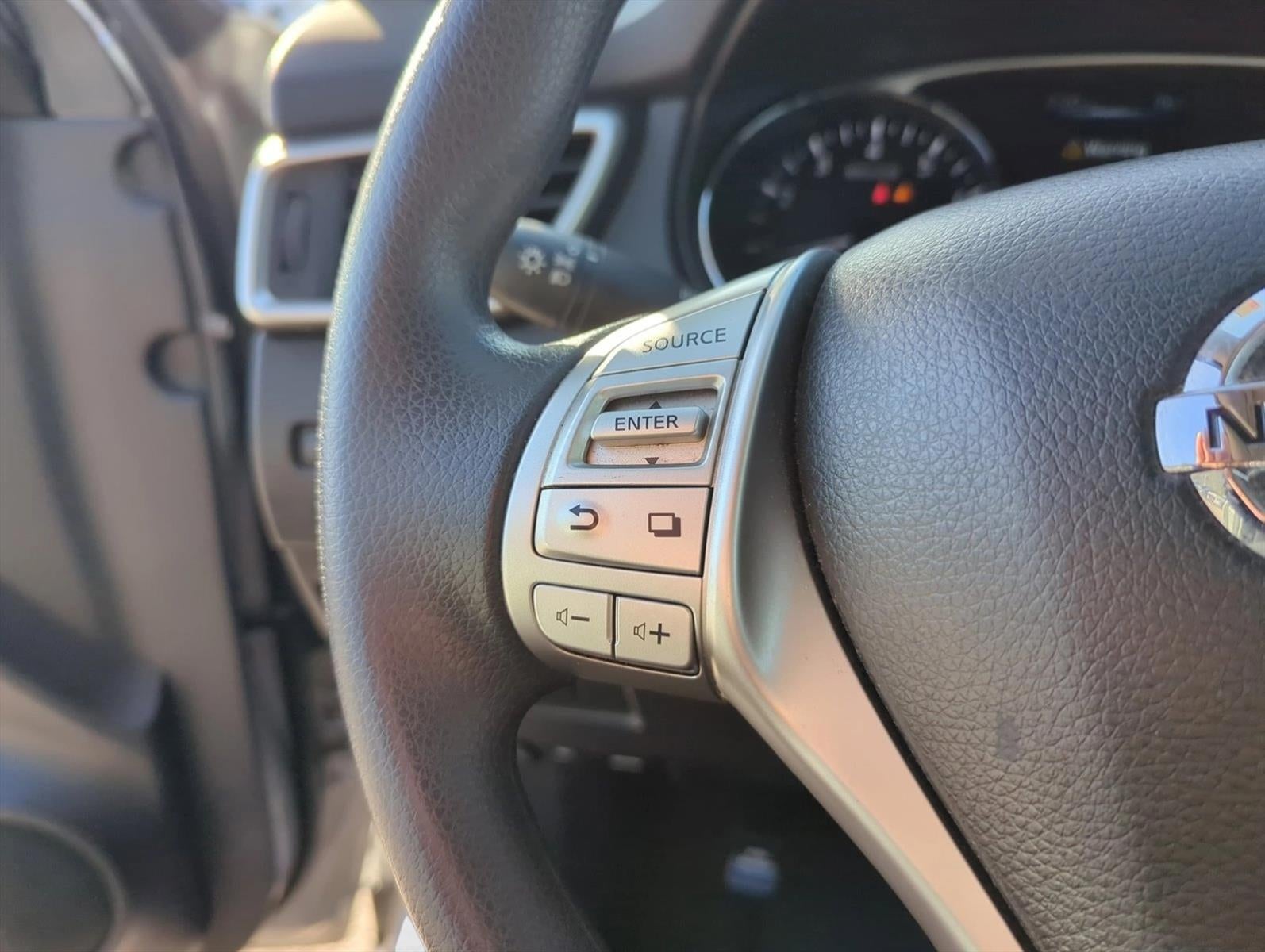 2016 Nissan Rogue FWD 4dr S