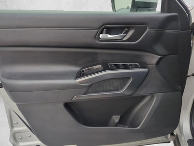 2022 Nissan Pathfinder SL 2WD