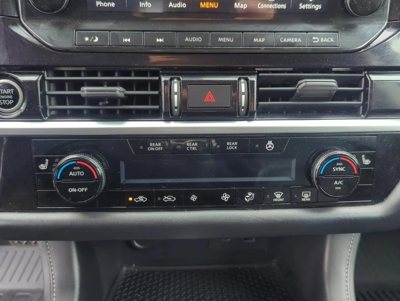 2022 Nissan Pathfinder SL 2WD