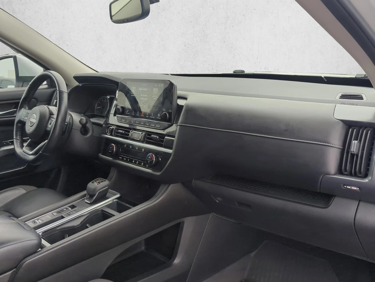 2022 Nissan Pathfinder SL 2WD