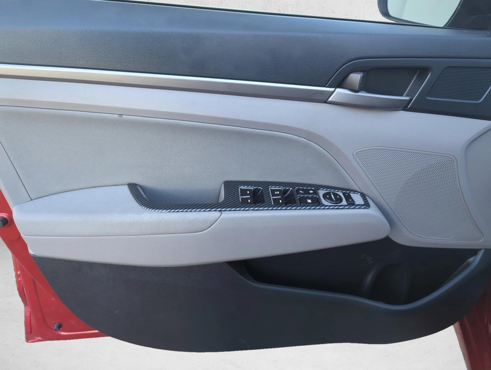 2018 Hyundai ELANTRA SEL 2.0L Auto