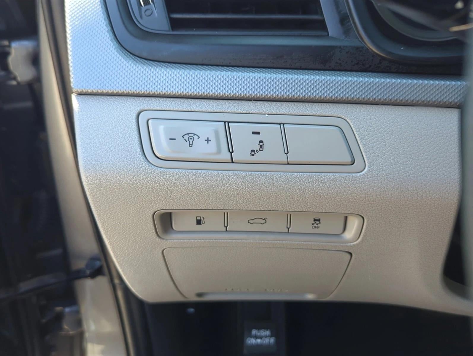 2018 Hyundai SONATA SE 2.4L