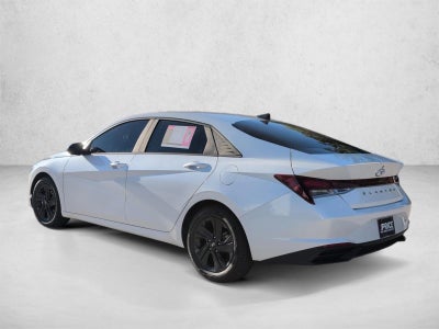 2021 Hyundai ELANTRA SEL IVT
