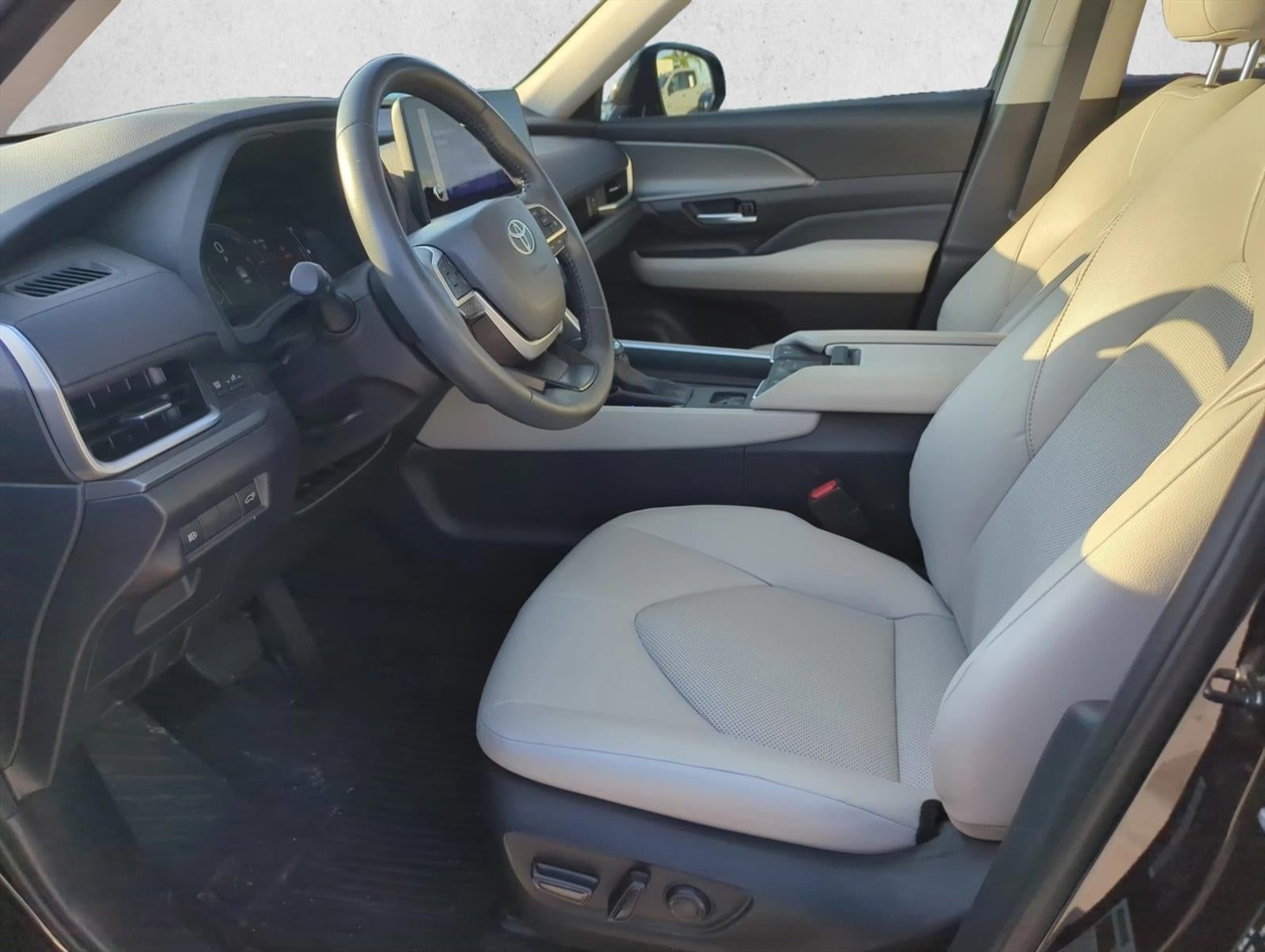 2024 Toyota Grand Highlander Hybrid XLE AWD (Natl)