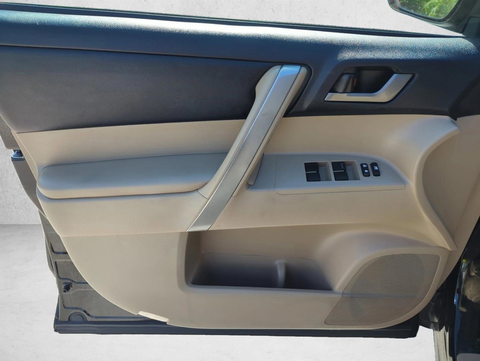 2013 Toyota Highlander 4WD 4dr V6 SE (Natl)