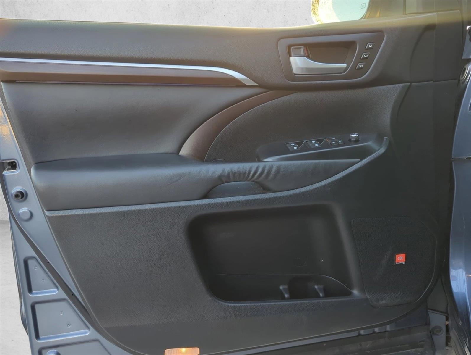 2014 Toyota Highlander AWD 4dr V6 Limited (SE)