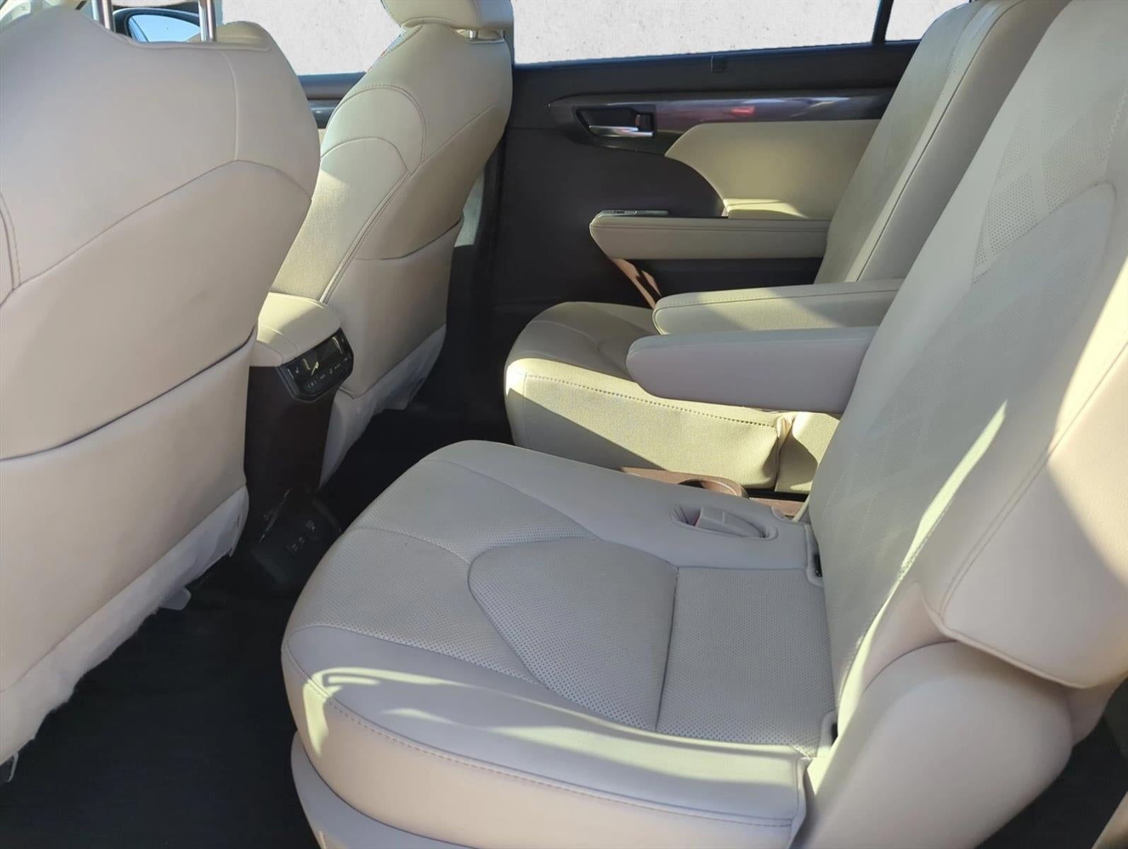 2021 Toyota Highlander Hybrid Platinum FWD (Natl)