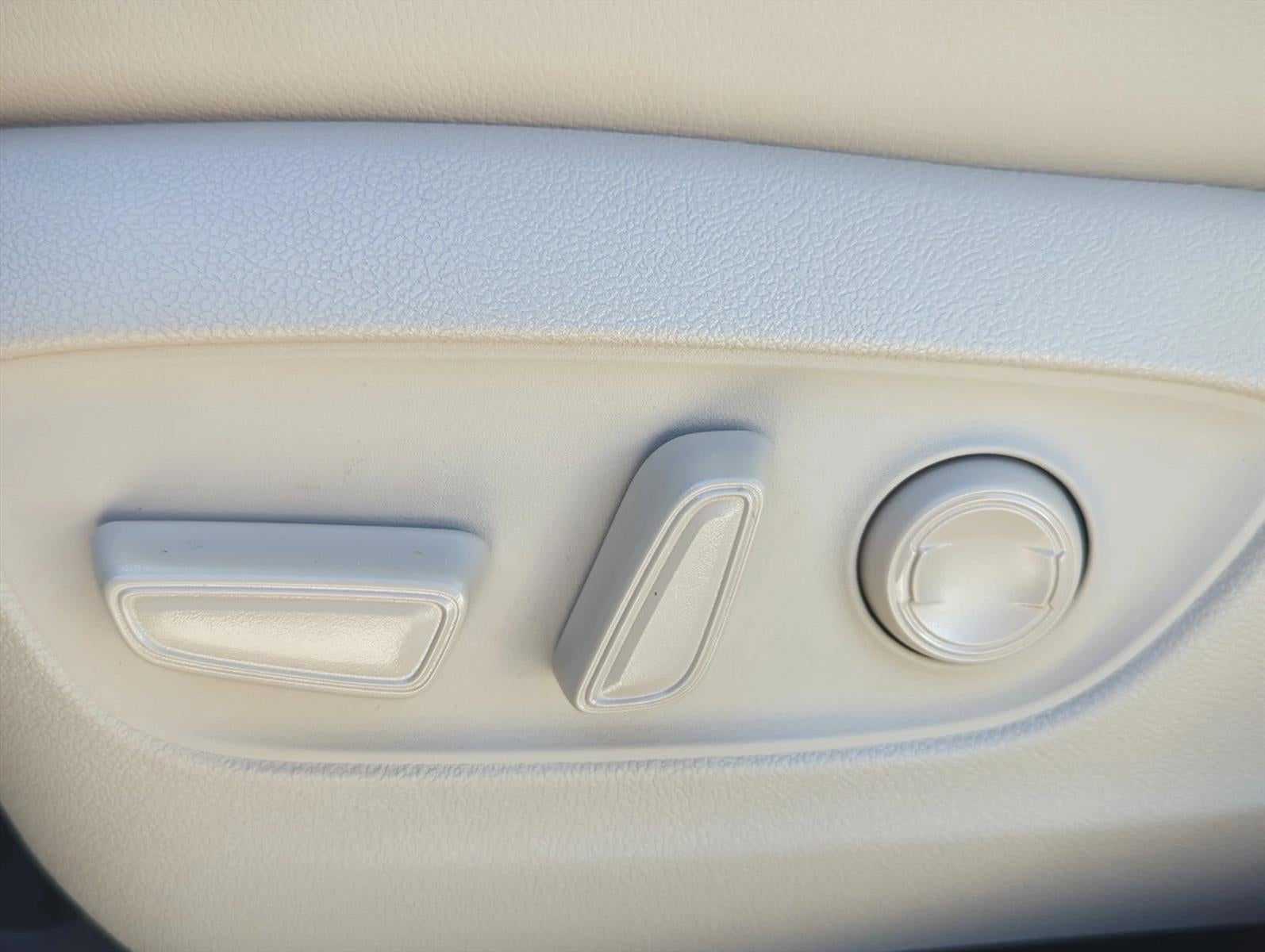 2022 Toyota Highlander Platinum AWD (Natl)