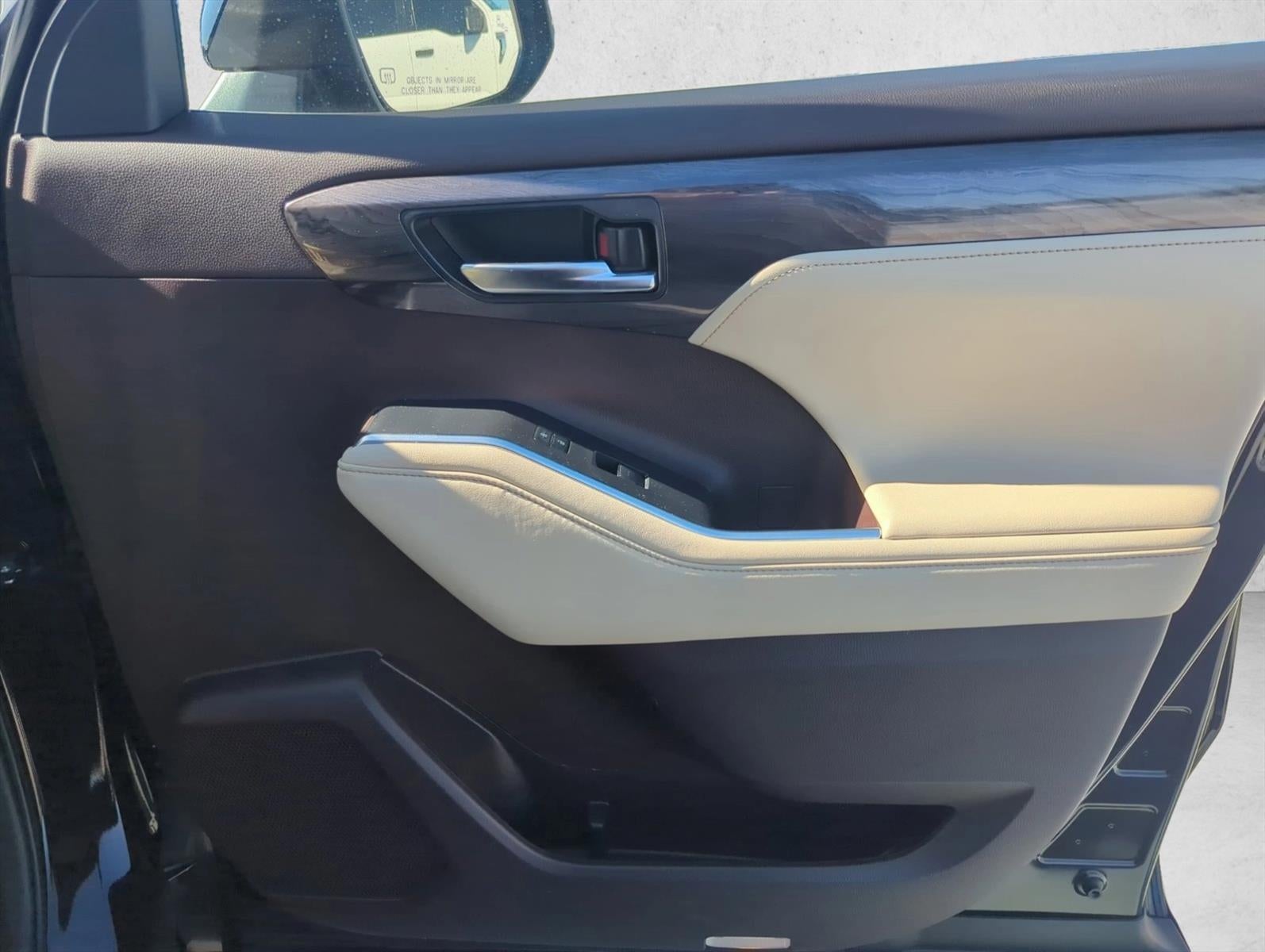 2022 Toyota Highlander Platinum AWD (Natl)