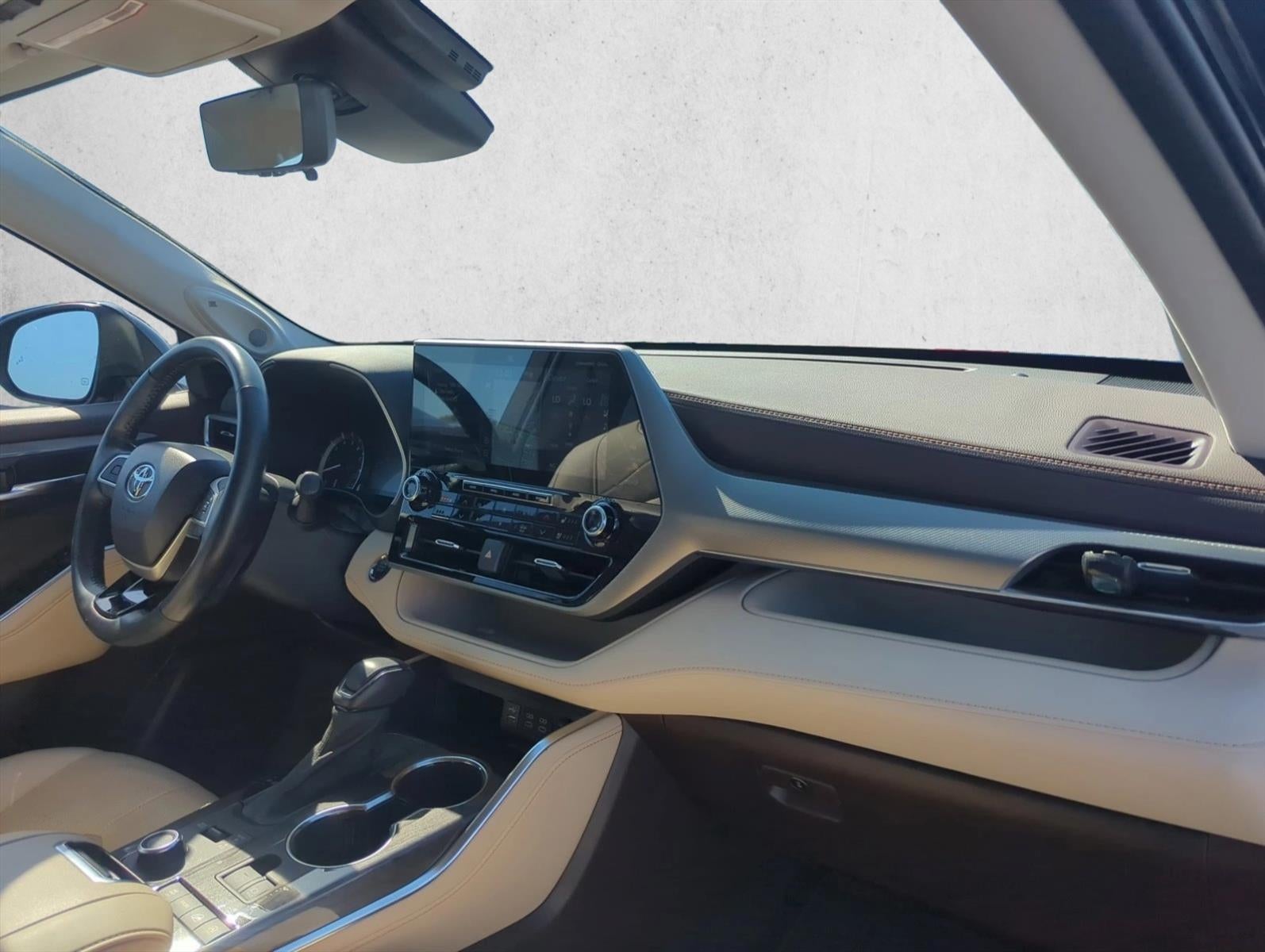 2022 Toyota Highlander Platinum AWD (Natl)