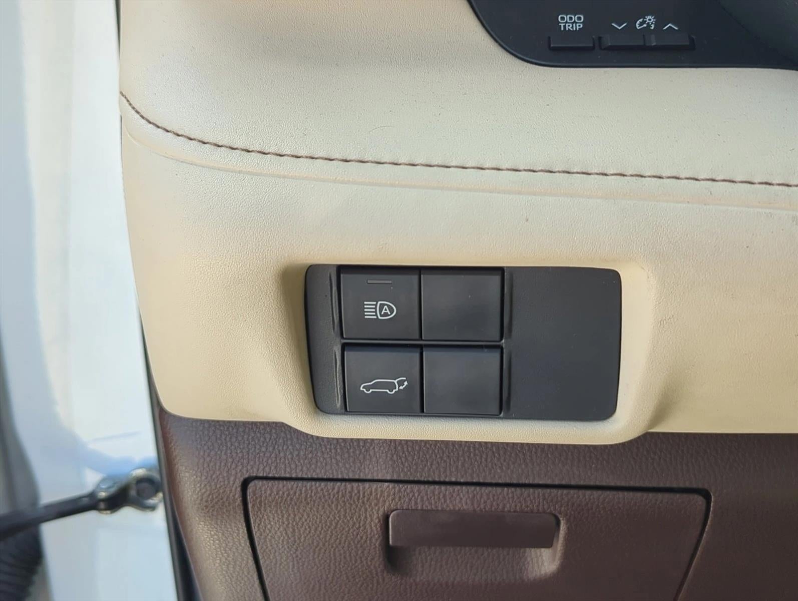 2022 Toyota Highlander XLE FWD (Natl)