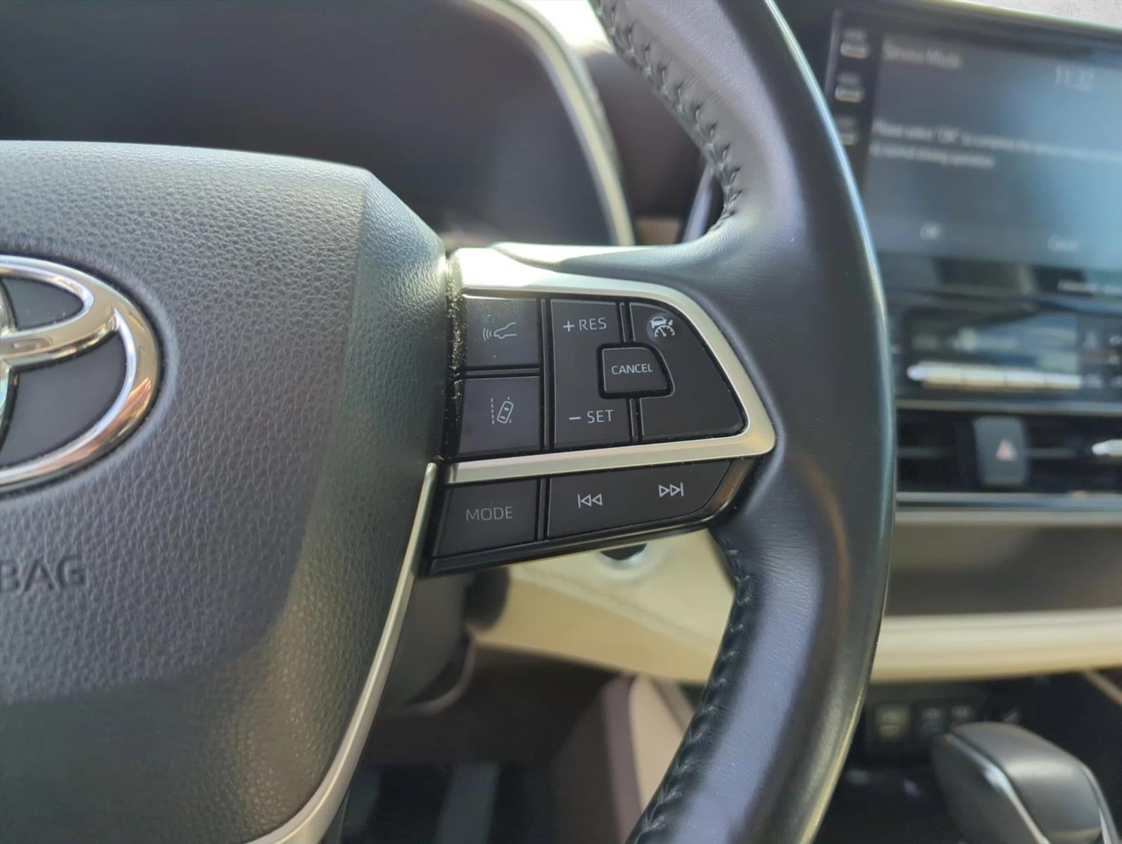 2022 Toyota Highlander XLE FWD (Natl)