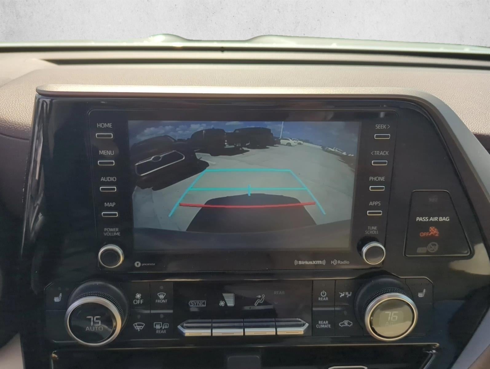 2022 Toyota Highlander XLE FWD (Natl)