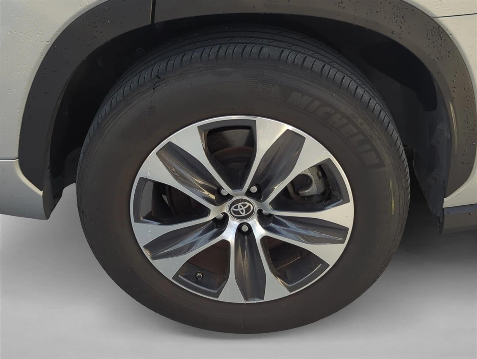 2024 Toyota Highlander XLE FWD (Natl)